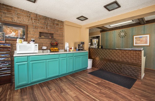 Kanab Hotel | Aiken's Lodge