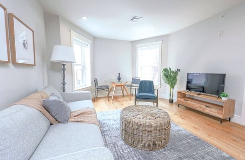 Back Bay Apartment | Airy & Bright 1BR | Newbury St, Back Bay