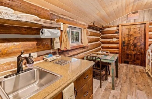 Parks Cabin | Al's Cabin | Historic Charm | Fenced Yard | Near Grand Canyon & Flagstaff