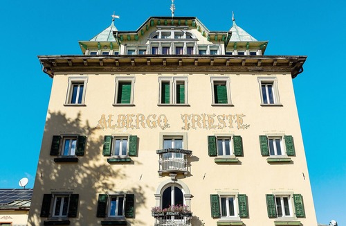 Lorenzago di Cadore Apartment | Albergo Trieste – Room '5' with Mountain View, Shared Terrace, and Wi-Fi