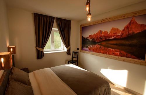 Mezzano House | Alpenrooms