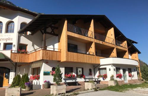 Racines Hotel | Alpenspitz Appartements - Garni - B&B