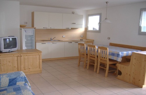 Cavalese Apartment | Alpine Comfort Stay, Cavalese