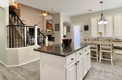 San Tan Valley House | AMAZING 5 BR 3 BA PRIVATE HEATED SALT WATER POOLSIDE RETREAT!