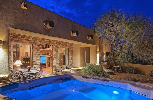 Cave Creek House | AMAZING DESERT OASIS +FILLED WITH AMENITIES + HEATED POOL + 2 HOT TUBS +12 BEDS