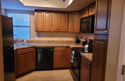 Tucson Condo | Amazing Mountain Views from this 2nd Floor Large 2 Bedroom in Ventana Canyon!