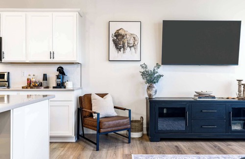 Bozeman House | Antler's Peak | Bridger Views & Close to Airport