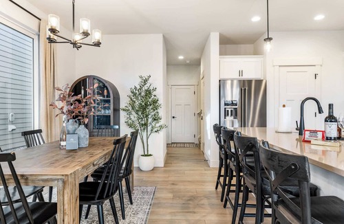 Bozeman House | Antler's Peak | Bridger Views & Close to Airport