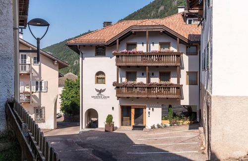 Trodena Apartment | Apartment 'Smart 5' with Balcony and Breakfast Included - new 2026