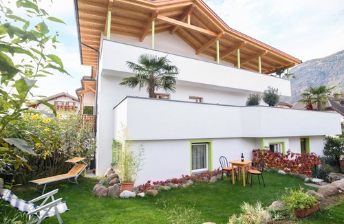 St. Pauls Apartment | Apartment 'Peter Paul Gartenapt. Palme' with Mountain View and Private Garden
