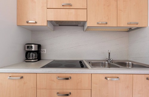 Termeno Sulla Strada del Vino Apartment | Apartment 'Rungg' with Mountain View, Shared Terrace and Wi-Fi