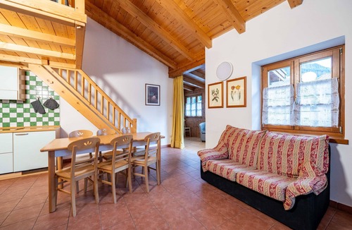 San Giovanni di Fassa Apartment | Apartment in the center of Pozza di Fassa near the ski lift connected to the Sellaronda ski carousel