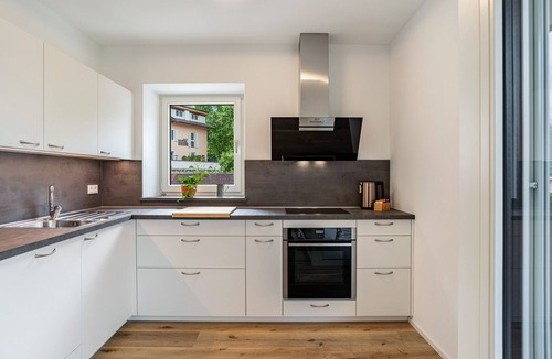 Auer Apartment | Apartment '2' with Mountain View, Wi-Fi and Air Conditioning
