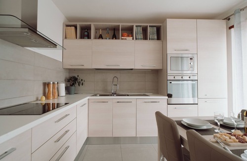 Susa Apartment | Apartment a stone's throw from the lake