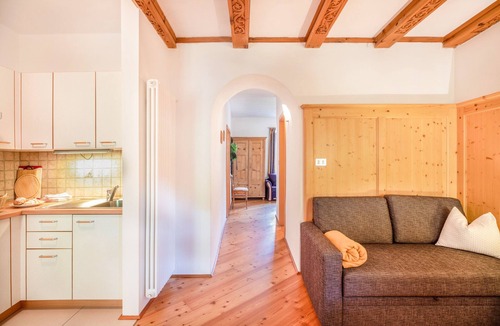Montagna Apartment | 'Apartment Abendsonne' with Balcony & Wi-Fi
