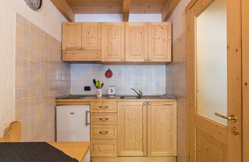 Pinzolo Apartment | Apartment 'Adamello 15' with Wi-Fi