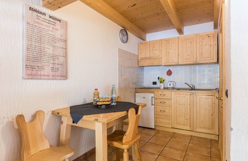 Pinzolo Apartment | Apartment 'Adamello 15' with Wi-Fi