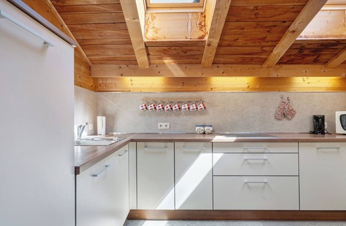 Molten Apartment | Apartment 'Alpenstern' with Mountain View, Shared Garden and Wi-Fi
