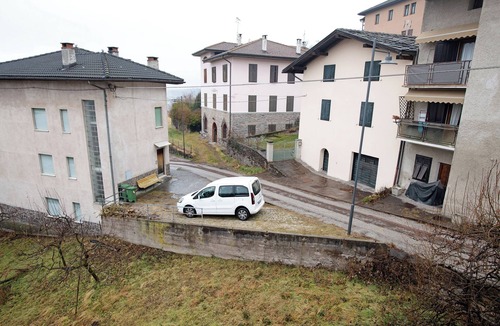Baselga di Pine Apartment | Apartment 'Appartamento Pieve' with Mountain View and Balcony