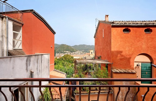 Cava de' Tirreni Apartment | Apartment 'Appartamento Menelao' with Balcony, Wi-Fi and Air Conditioning