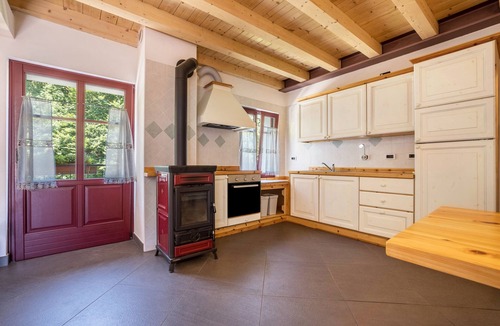 Ala Apartment | Apartment 'Appartamento Del Boscaiolo' with Mountain View, Shared Garden and Balcony