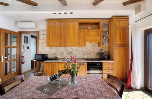 San Michele Apartment | Apartment 'Appartamento Tramonto Superior' with Sea View, Wi-Fi and Air Conditioning