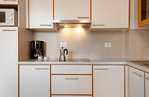 Laives Apartment | Apartment 'Auelehof Marlene' with Mountain View, Wi-Fi and Air Conditioning