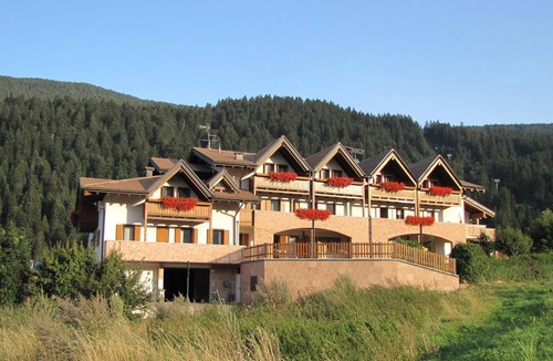 Andalo Apartment | Apartment "Bazzanella 4" with Balcony and Mountain View