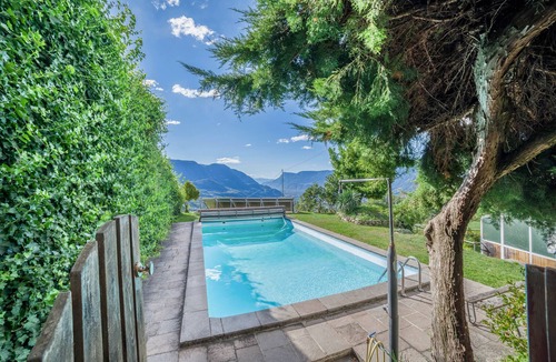 Caines Apartment | Apartment Belvedere with Mountain View, Shared Pool & Wi-Fi