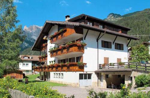 Campestrin Apartment | Apartment Bernard-2 by Interhome