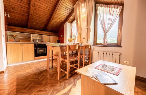 Pracorno Apartment | Apartment 'Bilocale 2' with Shared Garden and Wi-Fi