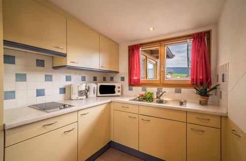 Salonetto Apartment | Apartment "Bozen" with Mountain View, Wi-Fi, Balcony & Garden
