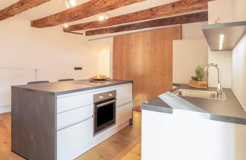 Kurtatsch an der Weinstraße Apartment | Apartment "Brantenhof Pomum" with Mountain View, Sauna and Wi-Fi
