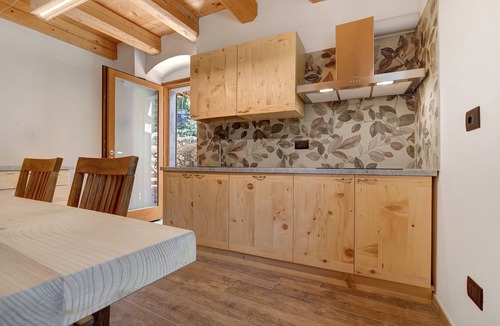 Ville del Monte Apartment | Apartment 'Casa Al Mulino 1' with Mountain View, Shared Garden and Wi-Fi