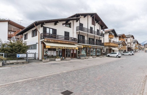 Baselga di Pine Apartment | Apartment 'Casa Ravanelli 2' with Mountain View and Balcony