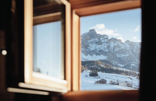 Badia Apartment | Apartment 'Ciasa Willy Conturines' with Mountain View, Balcony & Wi-Fi