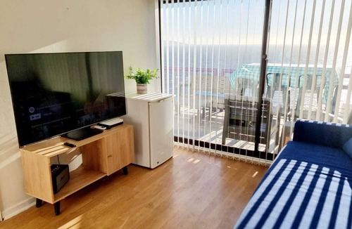 Renaca Apartment | Apartment close to the beach, restaurant and beautiful sunsets.