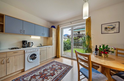 Terlano Apartment | Apartment 'Das Landhaus Apt Sauvignon' with Mountain View, Private Terrace and Wi-Fi