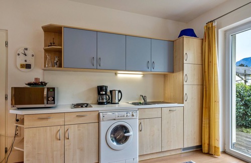Terlano Apartment | Apartment 'Das Landhaus Apt Sauvignon' with Mountain View, Private Terrace and Wi-Fi