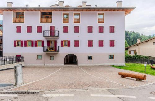 Carisolo Apartment | Apartment Dimora Grisun by Interhome