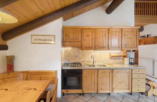 Soraga Apartment | Apartment 'Eveis' with Mountain View, Wi-Fi and Air Conditioning