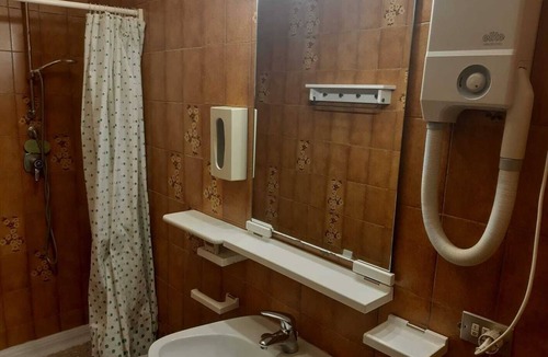 Calceranica al Lago Apartment | Apartment 'Garden Alle Barche - Cinzia 5' with Lake View, Shared Garden and Wi-Fi