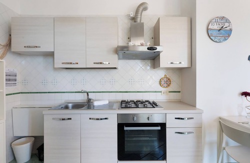 Erchie Apartment | Apartment 'Green Amalfi Coast' with Sea View, Wi-Fi and Air Conditioning