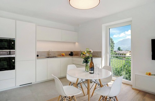 Magre sulla Strada del Vino House | Apartment "Haus Weinblick 5" with Mountain View, Garden & Wi-Fi