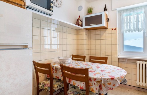 Folgaria Apartment | Apartment "House Cuel Milena Folgaria - Yellow" with Mountain View & Shared Garden