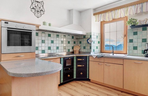 Aldino Apartment | Apartment 'Huanzhof Ferienwohnung Lerch' with Mountain View, Private Terrace and Wi-Fi