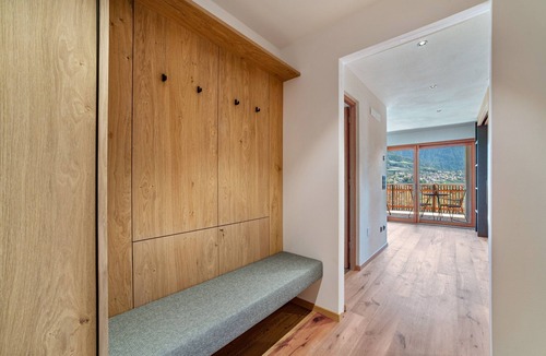 Caines Apartment | Apartment 'Huetterhof Langes' with Mountain View, Private Terrace and Wi-Fi