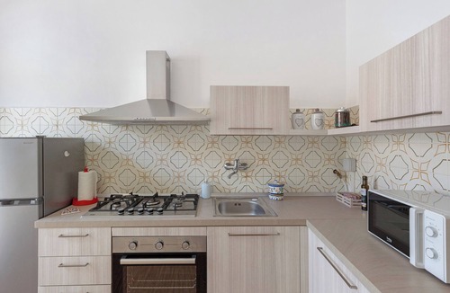 Bomerano Apartment | Apartment 'Il Sentiero Degli Dei' with Balcony, Wi-Fi and Air Conditioning