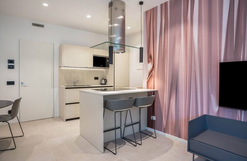 Ravina Apartment | Apartment In A Hotel 'Midum Family Garden' with Mountain View, Wi-Fi and Air Conditioning