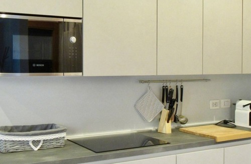 Bolognano-Vignole Apartment | Apartment in Garda Thermae 10 minutes walk from the beach close to the center